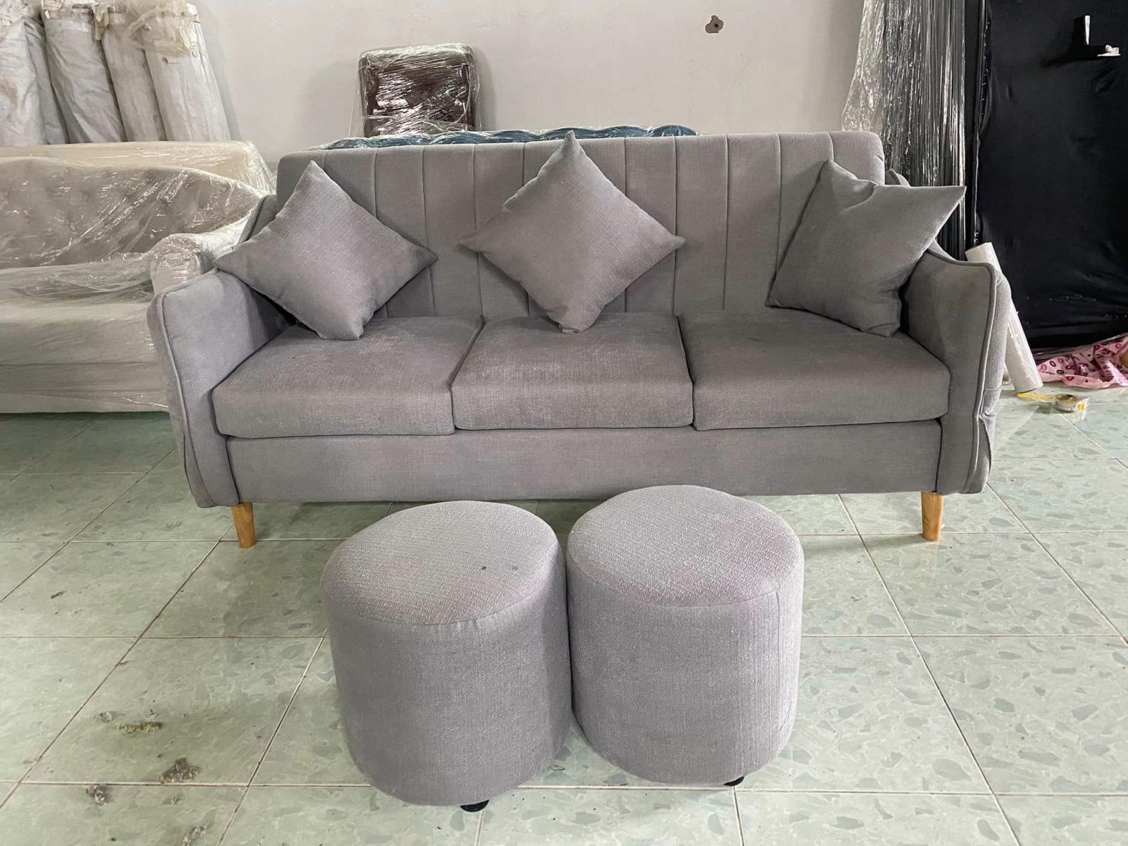 Dịch vụ bảo trì và sửa chữa sofa nỉ